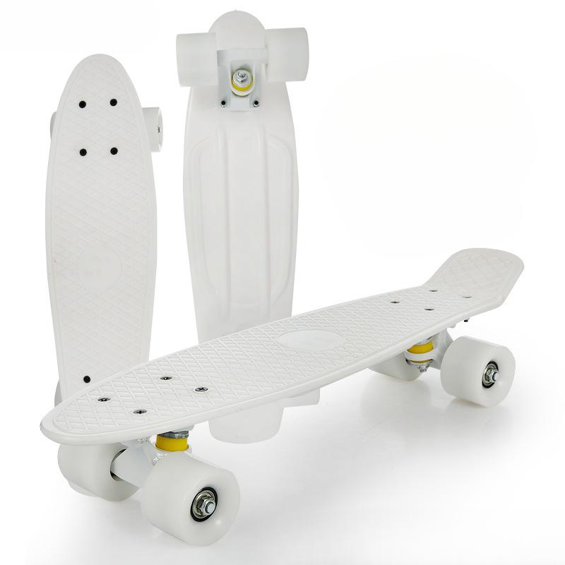 Новый пластиковый четырехколесный скейтборд-рыба с мигающим колесом, дорожный скейтборд с одним деформированным колесом