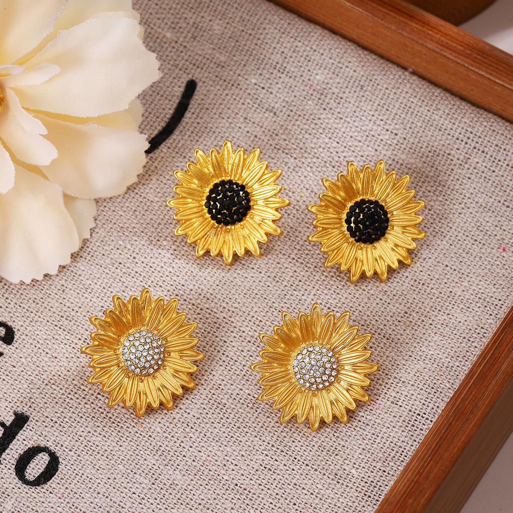 Серьги из циркония в минималистичном дизайне с подвеской в виде подсолнуха, в винтажном и ретро-стиле для женщин