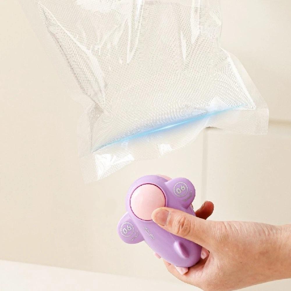 Aircraft Shape Snack Bag Sealer Efficient Mini Sealing Machine Creative Hand-Pressed Sealer Travel