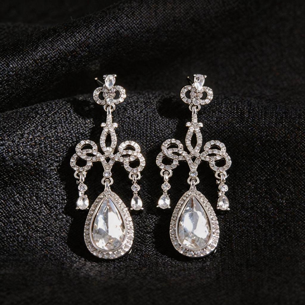 Серьги-гвоздики 'Серебряная Игла' с Кристаллами в виде Цветка и Капли Воды - Изысканные Высококлассные Аксессуары в Стиле 'Дворцовый' для Женщин