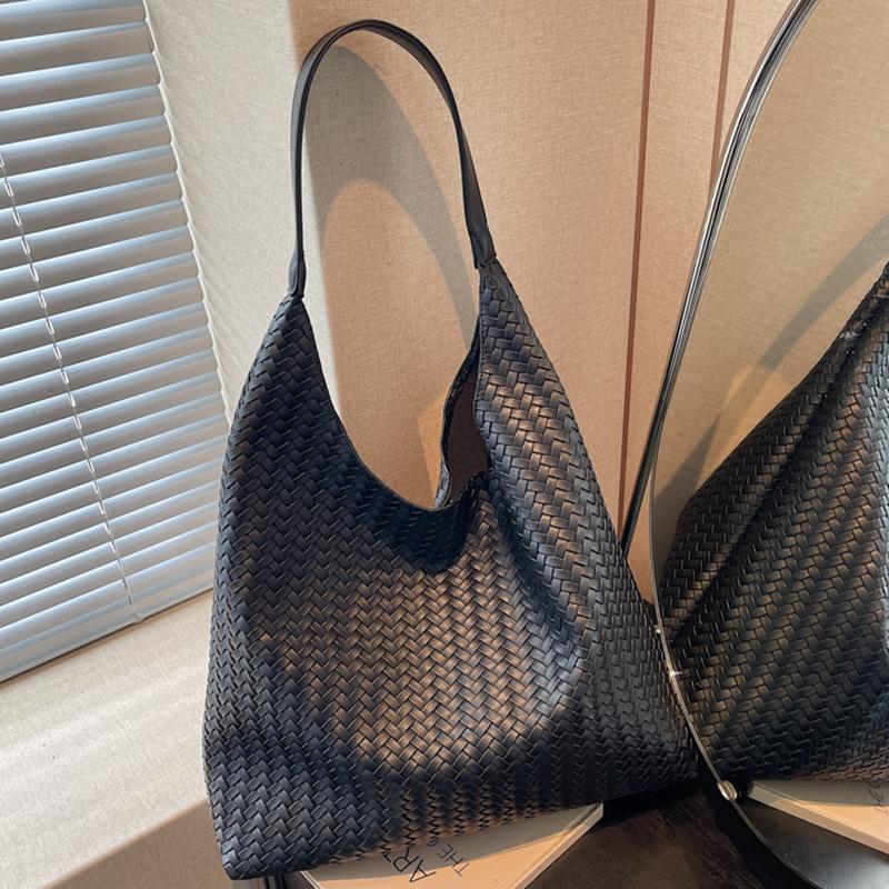 Винтажная сумка через плечо, повседневная мягкая кожаная сумка под мышкой и популярная плетеная сумка для通勤