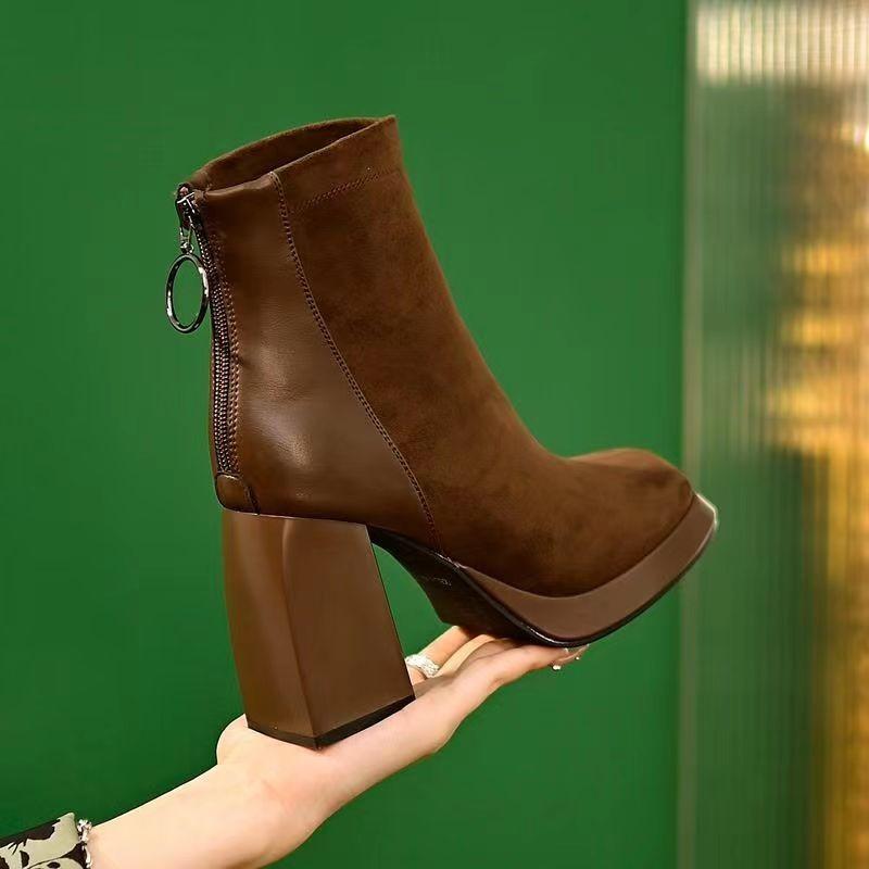 Короткие сапоги на платформе для женщин 2024 года, осень, новая мода, повседневная обувь с квадратным носком и толстым каблуком, женская обувь, универсальные сапоги с квадратным носком