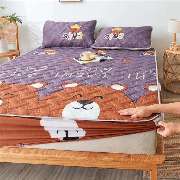 Quilted Bed Mattress Cover Thicken Bed Fitted Sheet Skin-friendly Mattress Topper Cover with Elastic Band Bedcover Bedcloth (No Pillowcase)