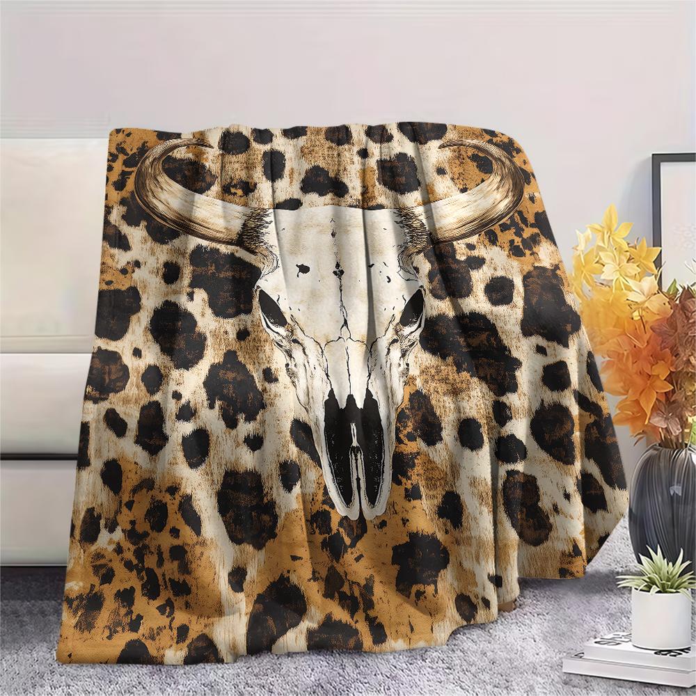 1Pc Western Cow Skull Print Flannel Blanket, High quality Comfortable for All Seasons, Home Decor, Warmth and Comfort, Perfect for Christmas Gifts