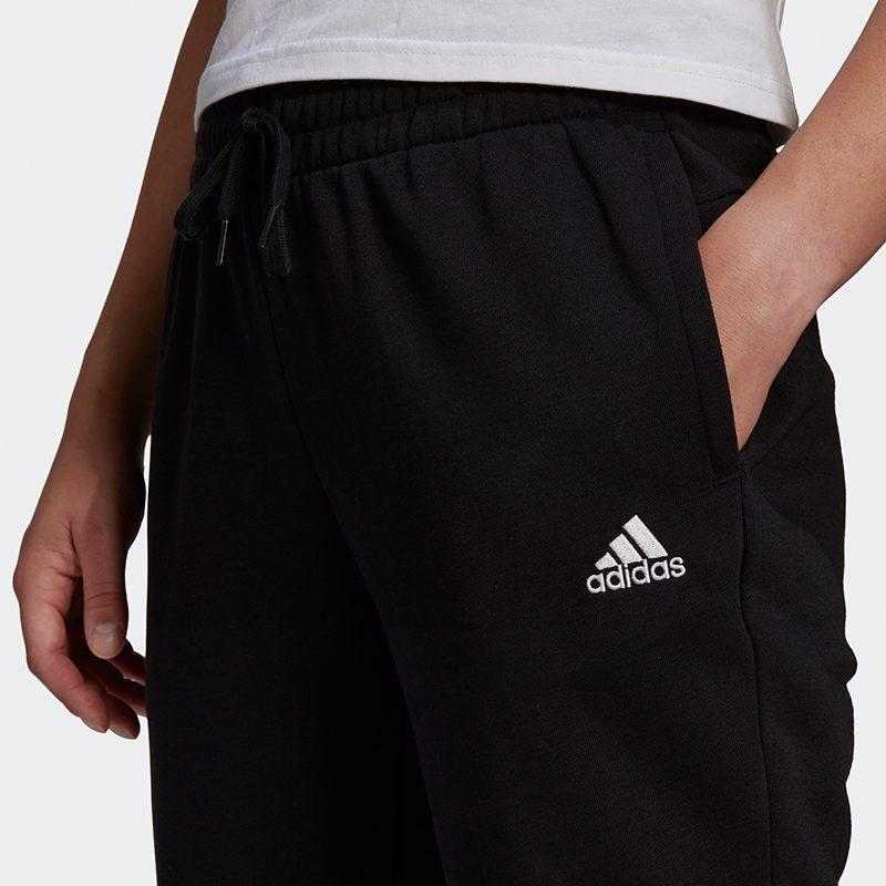 adidas Женские черные вязаные спортивные штаны умеренного заужения GM5626