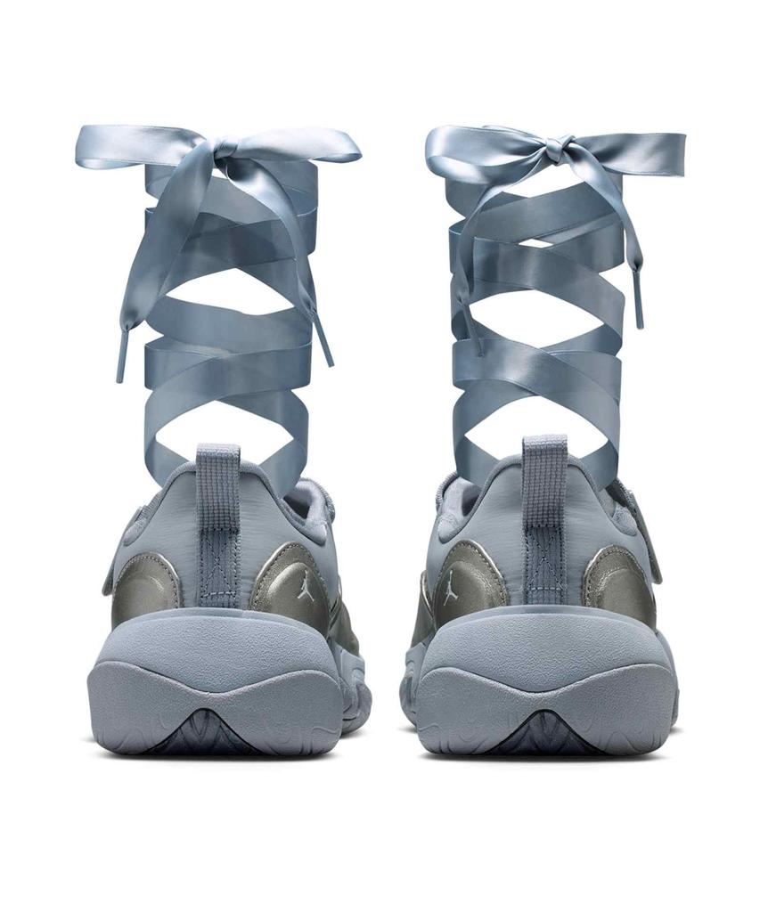 Nike Jordan Point W - Metallic Silver:Smoke Grey:Photon Dust / Ib8597-002