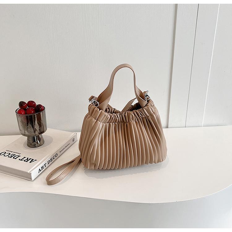 Chic Pleated Handbag for Women Spring New Casual Simple Crossbody Bag Large Capacity Soft PU Single Shoulder Bag