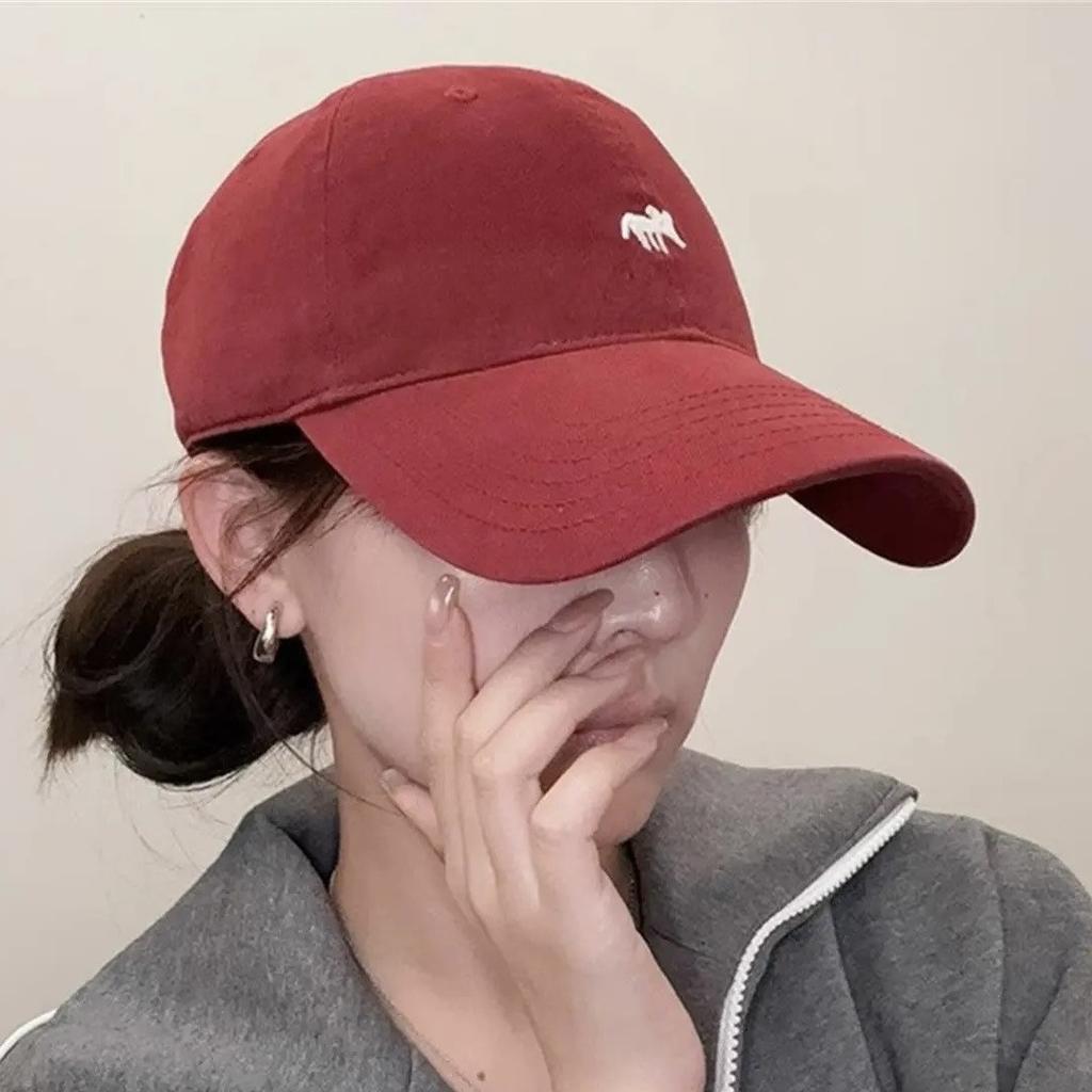 New embroidered little fox baseball cap for men and women to deepen the wide brim and show the face, small peaked cap spring and summer versatile