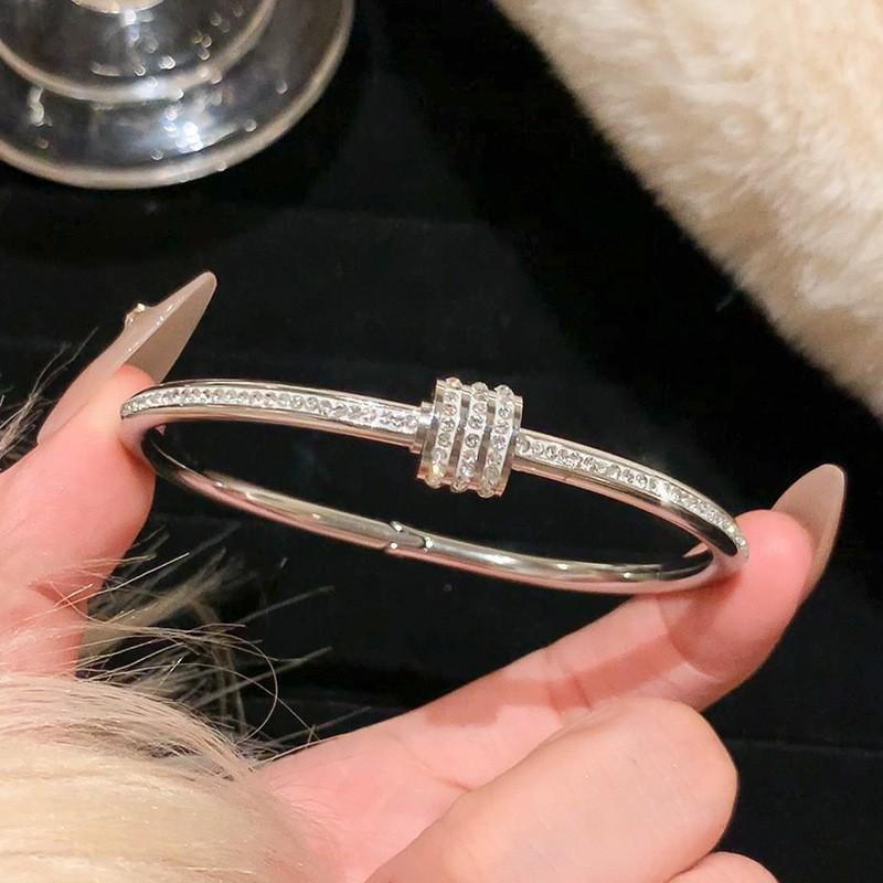 Titanium steel bracelet gold high version temperament zircon bracelet women's light luxury fashion elegance does not fade simple bracelet
