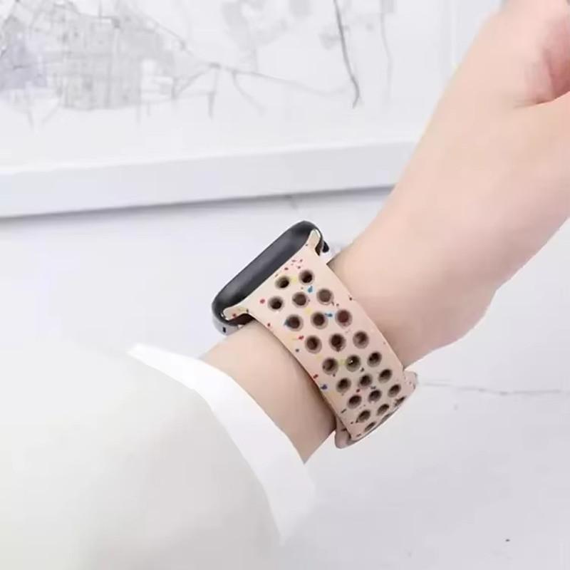 Silicone Strap for Apple Watch Band 44mm 40mm 42mm 46mm 38mm 49mm Correa for Bracelet Iwatch Ultra 2 Series 6 Se 7 8 9 10 45mm 41mm