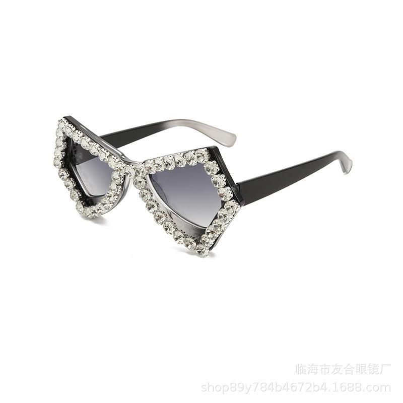 New handmade diamond-encrusted sunglasses, fashionable personalized butterfly sunglasses, anti-ultraviolet sunglasses, anti-blue glasses