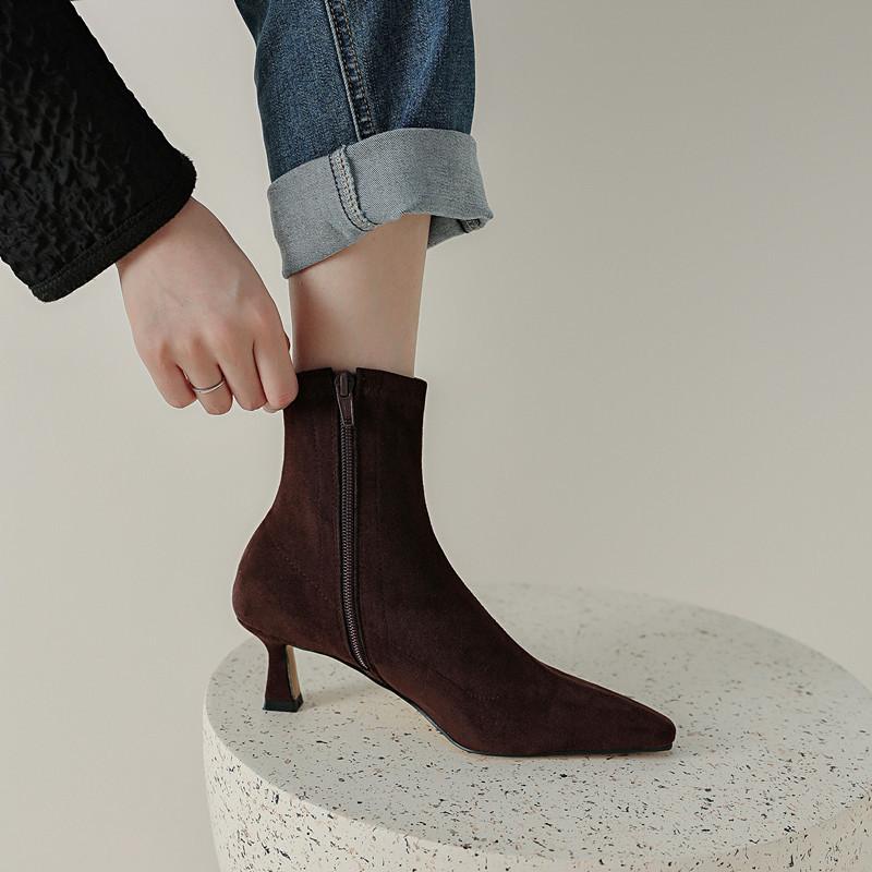 Короткие заостренные сапоги женские ботильоны на каблуке-кошке босоножки на осень и зиму на низком каблуке высокие каблуки европейские товары маленький каблук кофейные носки сапоги тонкие ботильоны
