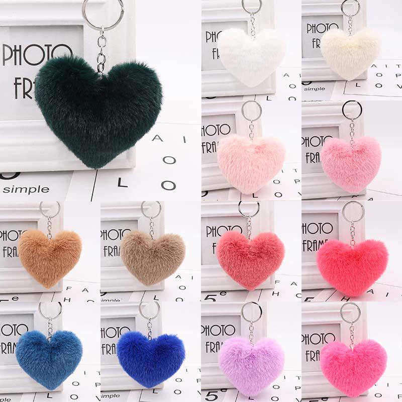 Брелок в виде пушистого сердечка