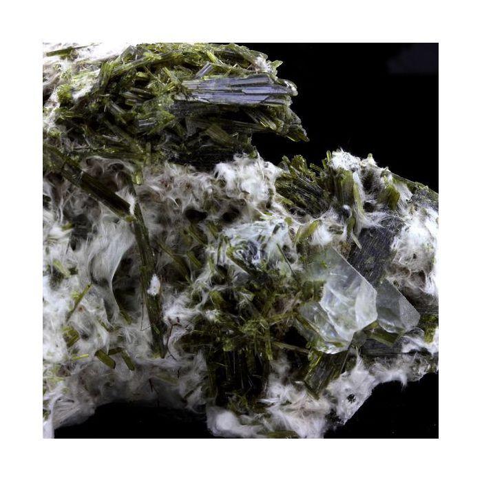 Epidote, Quartz, Byssolite 885.2 carats