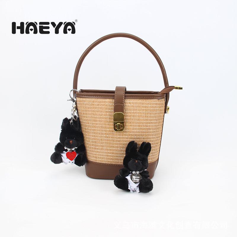 Корейский брелок Черный Кролик из Донгдамуна и Жемчужное Сердце Ожерелье с Треугольными Трусиками - Милый Подарок для Пары