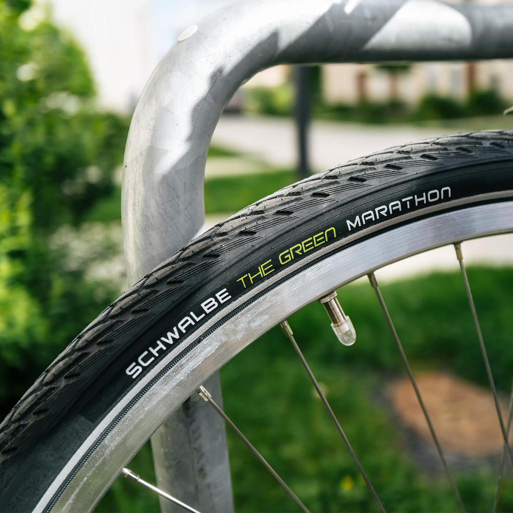 Schwalbe (SCHWALBE) [Genuine] Marathon 26x1.75 Commuting, Touring, and Heavy-Duty Bicycle Tire