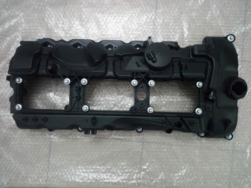 BMW 3 Series Engine Cylinder Valve Cover (Part 11127570292)