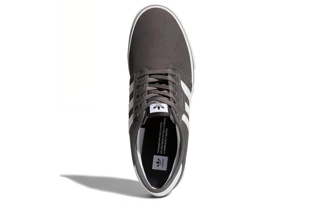 adidas Originals Seeley 'Серый Белый' AQ8528
