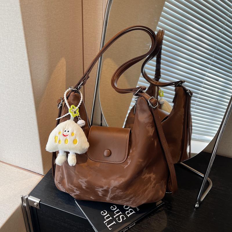 Retro Tote Bag Women's New Autumn and Winter Large-capacity Commuting Shoulder Bag Casual Versatile Double Back Shoulder Bag