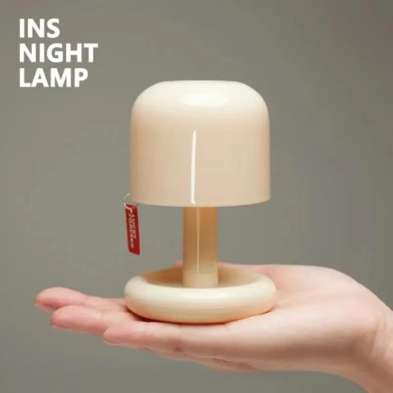 Rechargeable Sunset Projection Night Light,Mini LED Table Lamp for Bedroom Desk,Mood Atmosphere Light for Home Decor,Bedside,Bar