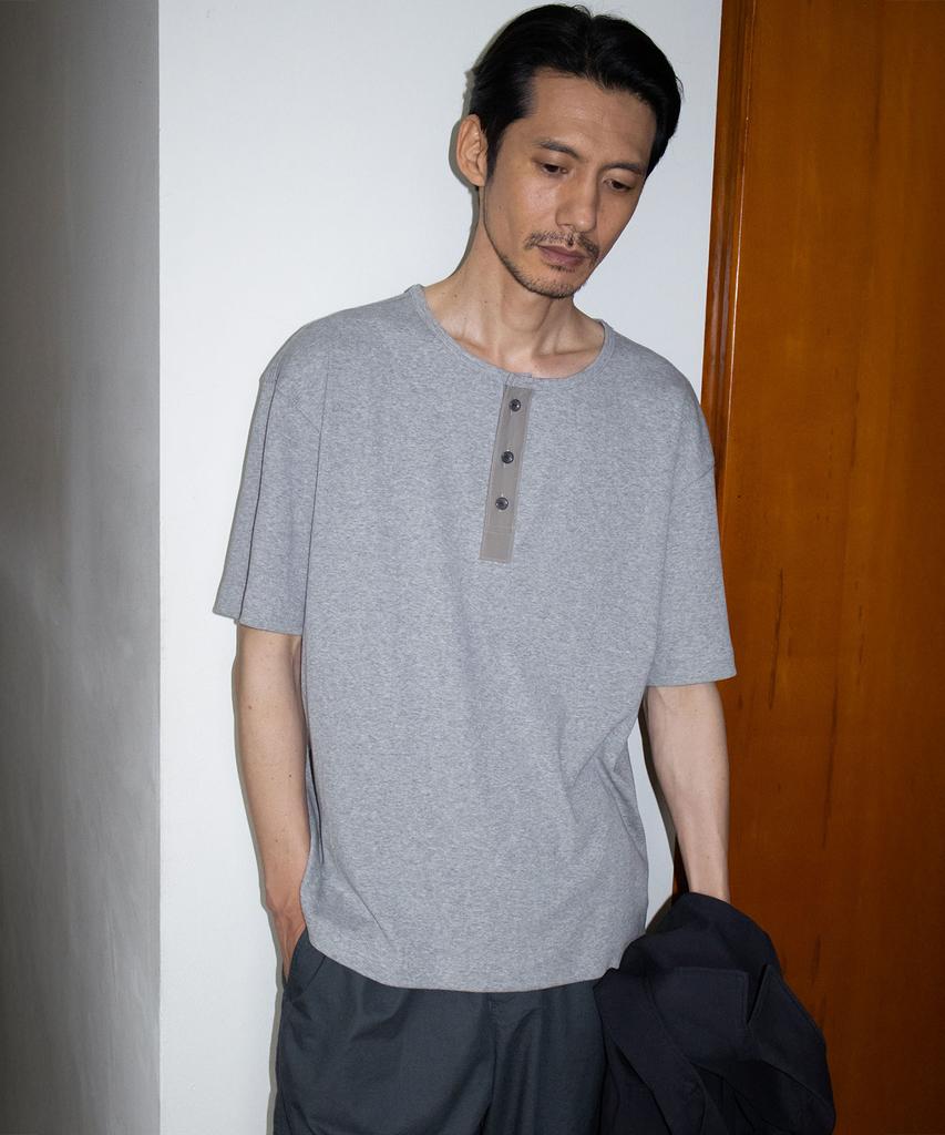 BLANKROOM Noble Henley Neck Half Tee_Melange Gray