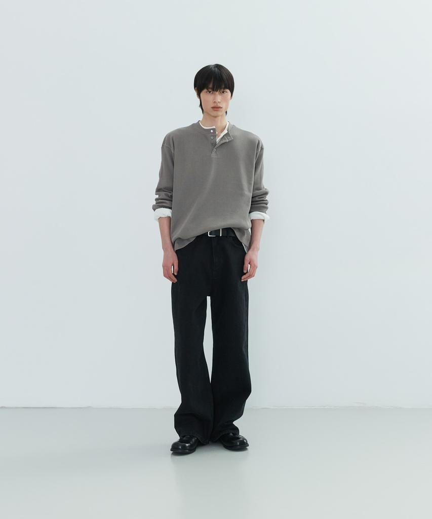LEIRE Waffle Henley Neck Long Sleeve T-Shirt [Mocha Beige]