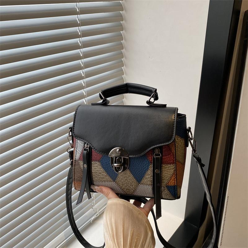 Street Style Womens Crossbody Bag With Pu Material And Inner Phone Pocket For Casual Wear