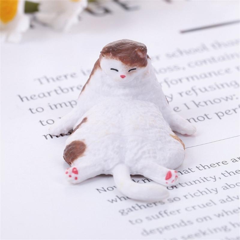 Tiny Cats Sculpture Elegant Miniature Decors For Workspaces Shelf Display Pet Lover Gift Quality Resin Craft Figurine