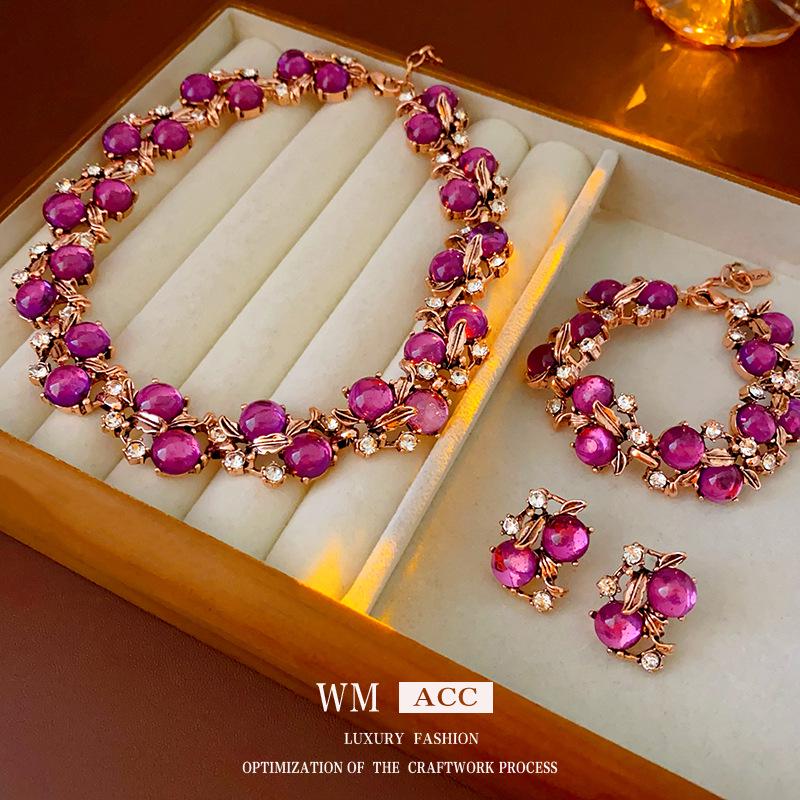 Винтажное ожерелье со стразами, с листьями и цветами из состаренного металла - Ретро стиль