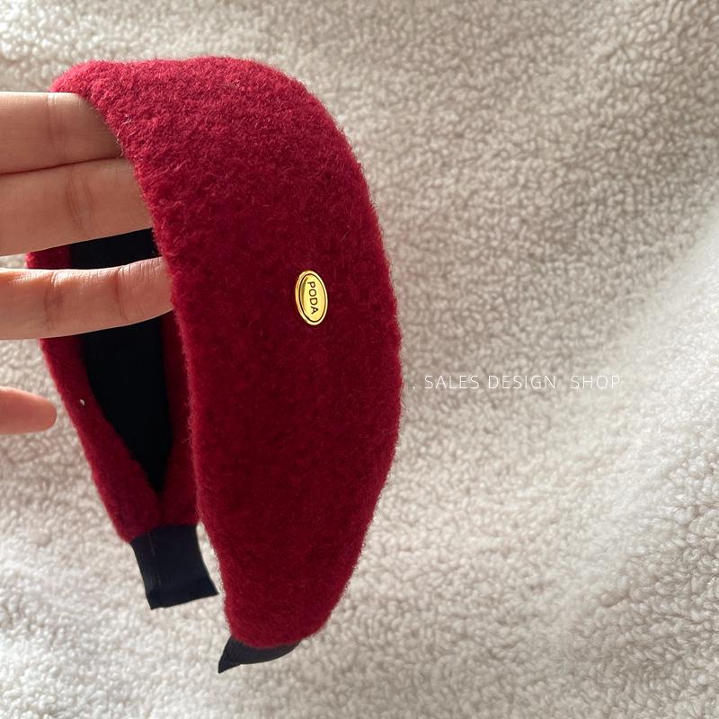 Широкая шерстяная повязка на голову Gold Label для женщин - Дизайн 2025 года с высоким давлением на макушку, идеально подходит для повседневной носки осенью/зимой