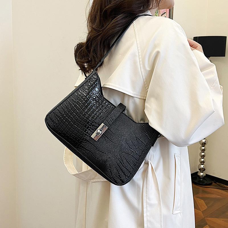 Корейская версия высококачественной сумки подмышкой для женщин 2024 года, новая модная сумка с крокодиловым узором, ранняя осенняя ретро-сумка через плечо