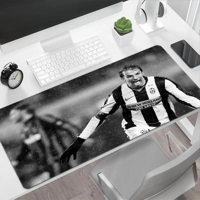 Player Celebrates Rain Large Mouse Pad Gaming Laptop Mouse Pad Computer Desk Keyboard Mat Non-Slip Rubber Base Office Desk Accessory