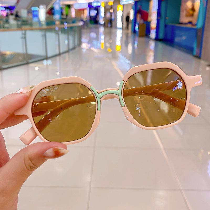 Детские очки для мальчиков и девочек Защита от ультрафиолета Детские повседневные игрушки Защита глаз Солнцезащитные очки Солнцезащитные очки для девочек