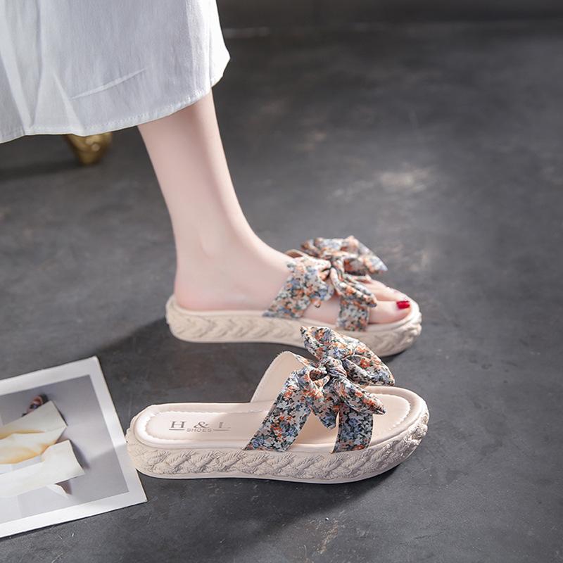 Банты крутые тапочки женские летние для выхода на улицу новые модные универсальные туфли интернет-знаменитости сказочные тапочки