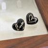 Черные эмалированные серьги-гвоздики в форме сердца, асимметричные серьги LOVE Punk, модные серьги в стиле барокко с сердцем в сердце, необычные серьги для женщин