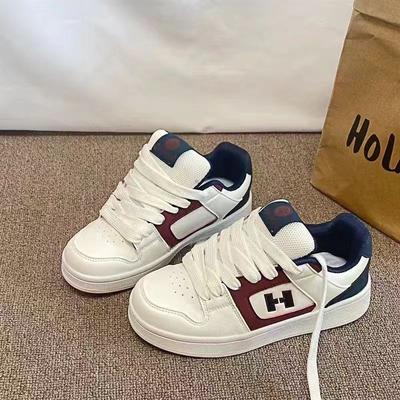 Байцзю красная платформа хлебные туфли женские ins тренд 2025 весна новые кеды студент универсальные повседневные белые туфли