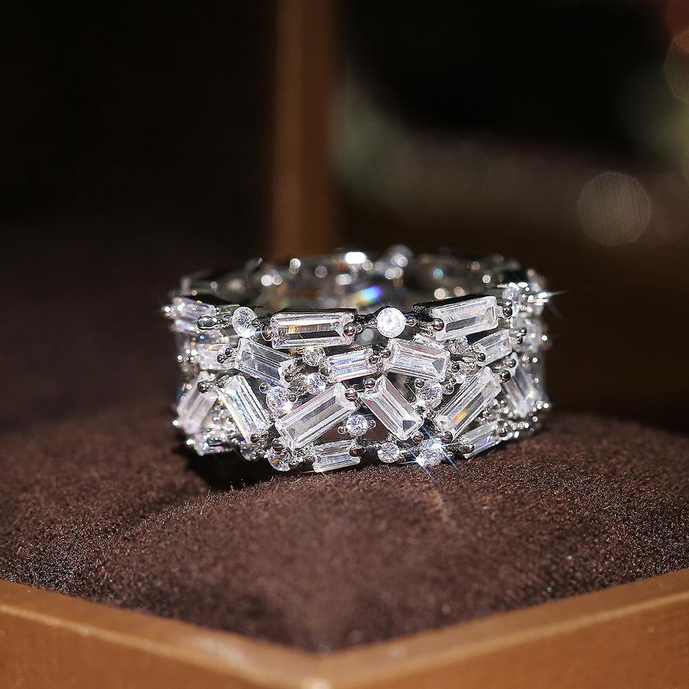 Новые роскошные женские кольца с геометрическим фианитом, стильные аксессуары для вечеринок для девочек, повседневное носимое ювелирное кольцо