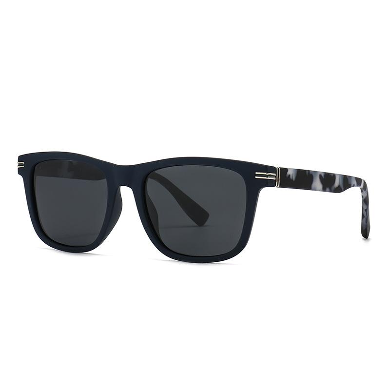 Trending Square Men Punk Rivets Sunglasses Retro Dark Green Eyewear Women Shades UV400 Polarized Sun Glasses