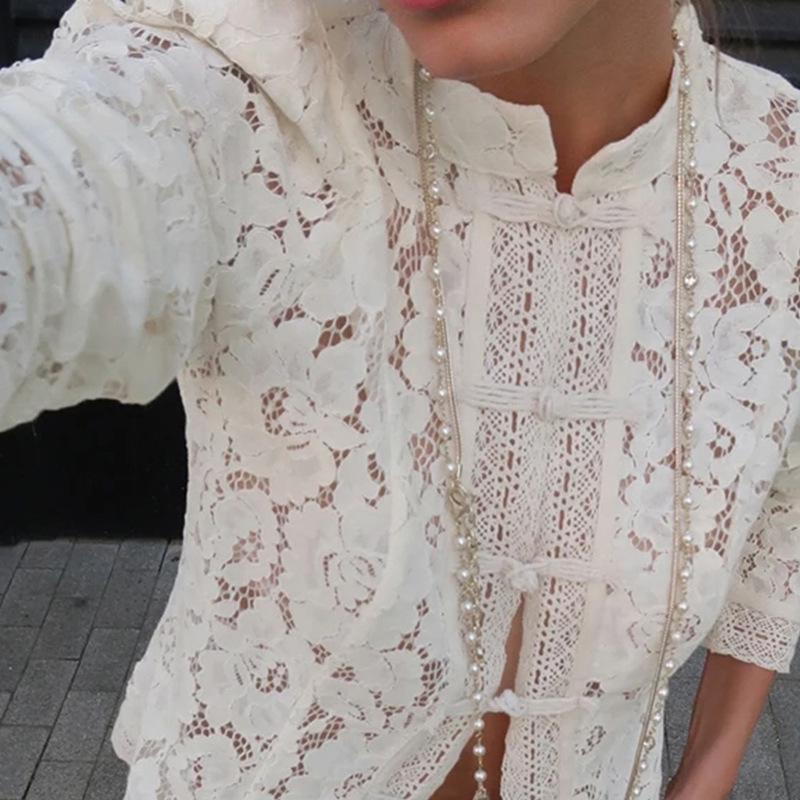 Рубашка в европейском и американском стиле с кружевом и застежкой на пуговицы-лягушки - Воротник-стойка, Приталенный силуэт, Универсальный и дышащий топ, 2025.