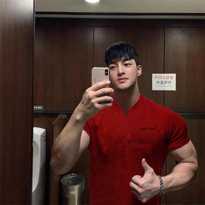Muscleguys Мужская облегающая футболка с v-образным вырезом для мышц, летняя спортивная повседневная футболка с короткими рукавами