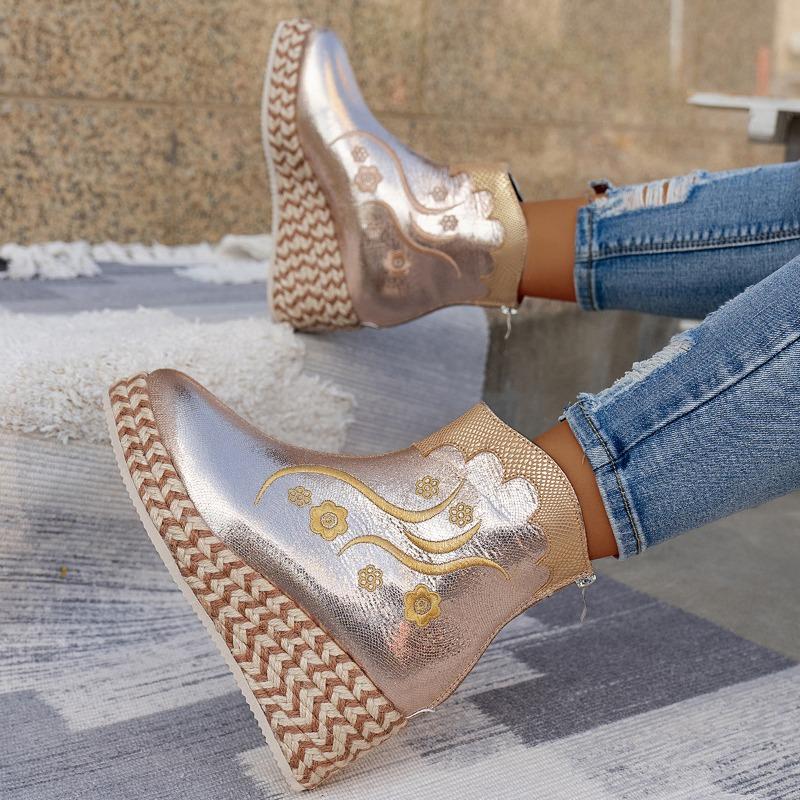 Женские сапоги европейского и американского дизайна, осень 2024 г., новый стиль, скошенный каблук, удобные, большие, повседневные женские сапоги