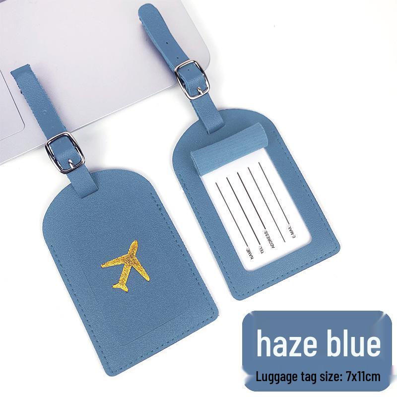 Набор «Обложка для паспорта из искусственной кожи и багажная бирка» с фирменным дизайном самолета