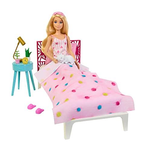 Mattel Barbie Милая Розовая Спальня (Как показано в фильме «Барби») - Игровой набор «Кукла-переодевашка» (От 3 лет и старше) HPT55