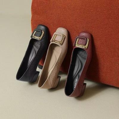 Французская мягкая кожа ретро неглубокий вырез одинарные туфли женские 2025 осень новые квадратный носок универсальные рабочие туфли мягкая подошва износостойкие женские туфли