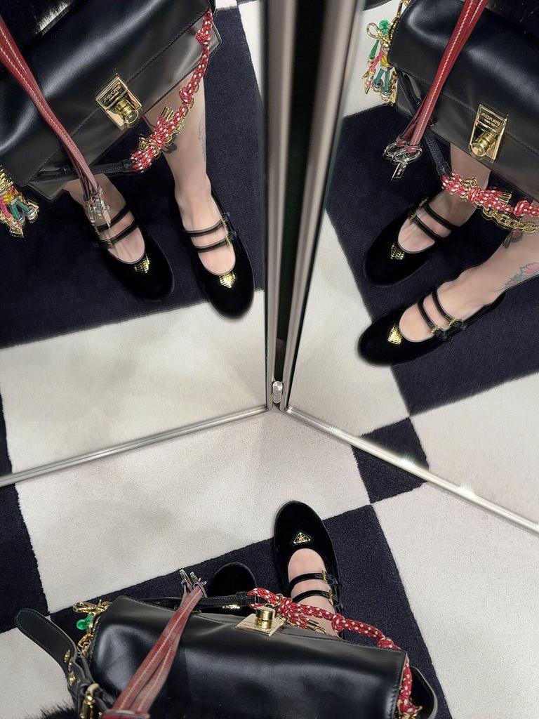 Retro Triangular Buckle Leather Mary Jane Single Shoes Women's One-word Buckle Flats Soft-soled Ladyshoes Small Leather Shoes