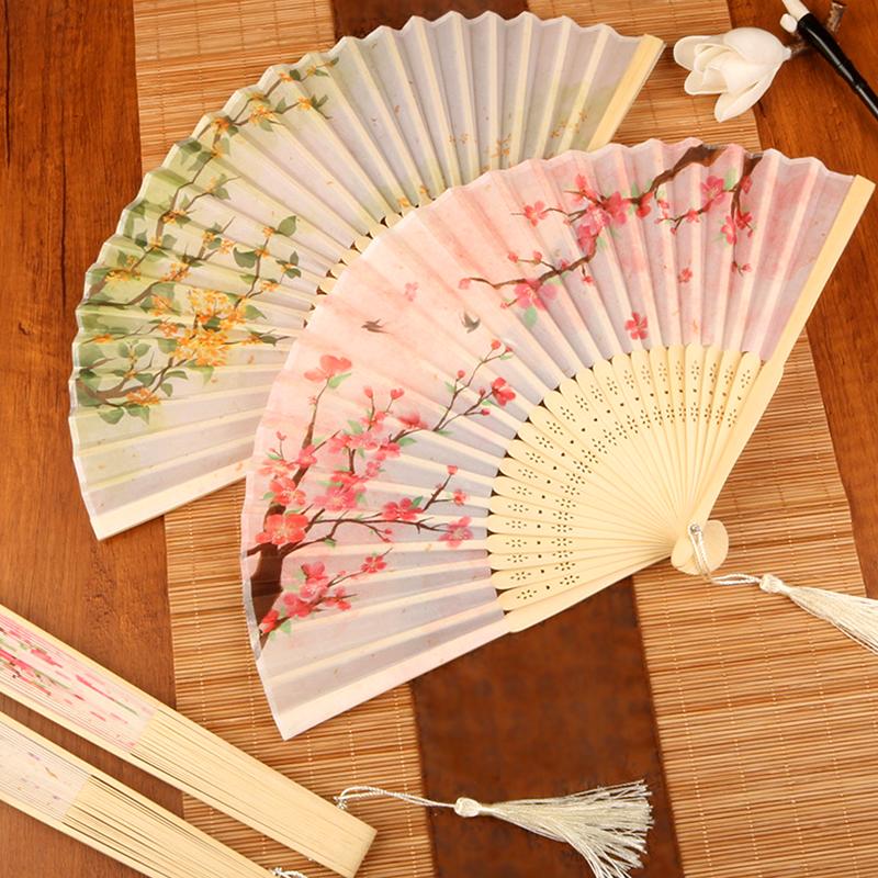 1Pc Silk Folding Fan Party Gift With Tassels Chinese Art Crafts Bamboo Fans Vintage Home Decorations Dance Photo Props Hand Fan