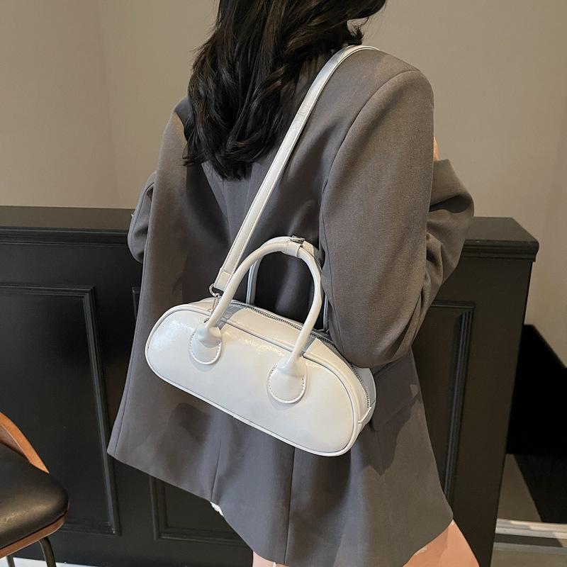 New Niche High-end Sense Simple Solid Color Personality Versatile Fashion Portable Messenger Women's Bag