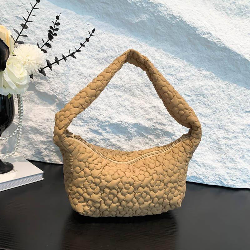 Простая и стильная сумка для поездок на работу под мышкой Простая и стильная сумка-тоут для поездок на работу 2024 года, сумка на плечо с нишевым дизайном