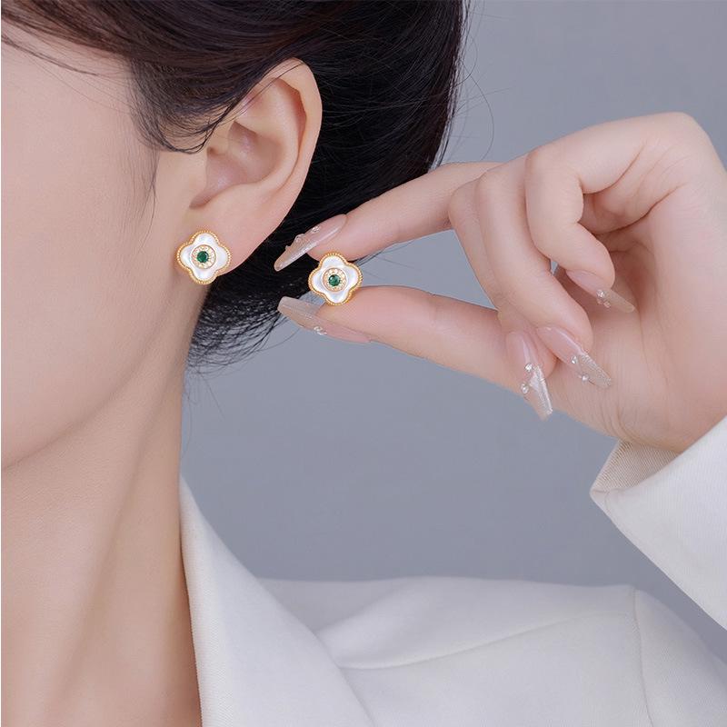 Ретро Геометрические Серьги-Цветы из Перламутра с Циркониевыми Пуссетами - Минималистичные Украшения Легкой Роскоши