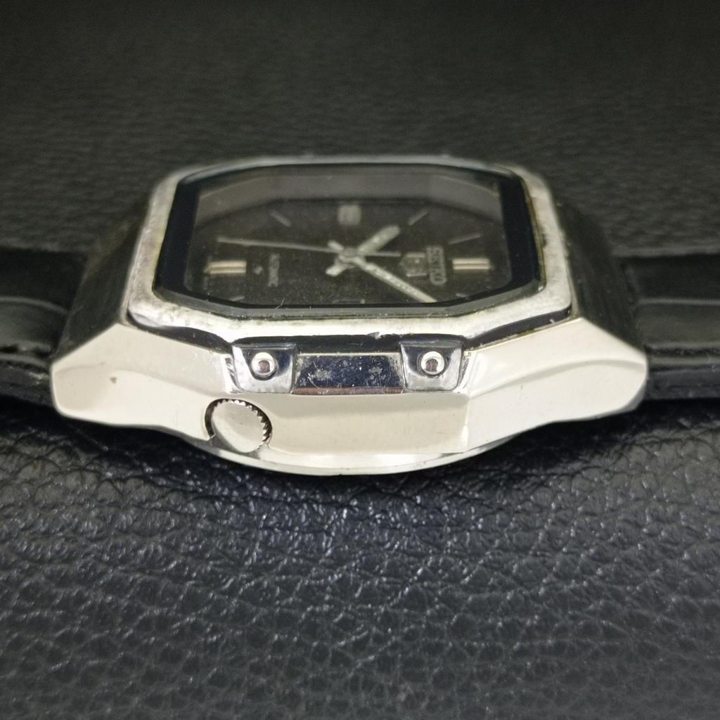Seiko 5 АВТОМАТИЧЕСКИХ ЯПОНСКИХ МУЖСКИХ ВИНТАЖНЫХ ЧАСОВ С ОРИГИНАЛЬНЫМ ЦИФЕРБЛАТОМ a702385-5